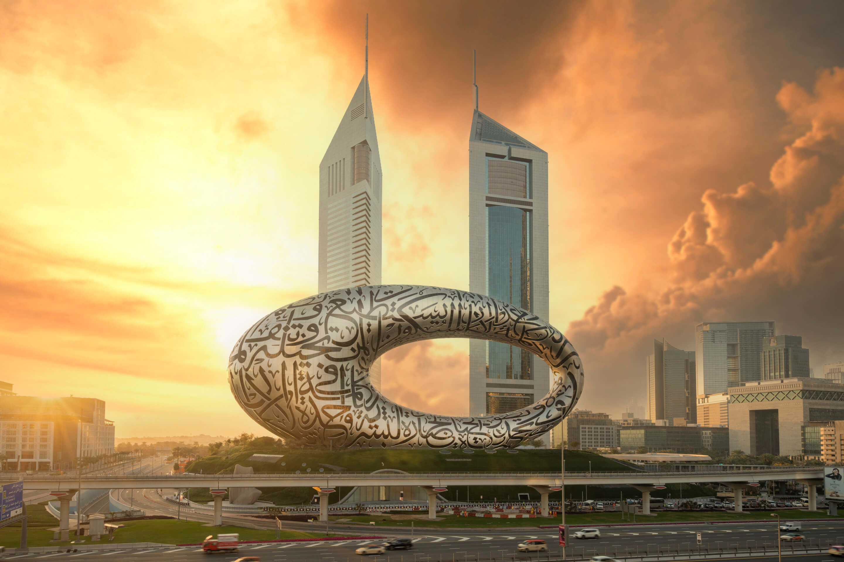 Recommended Dubai Rental Websites for 2024: Including Houselux's Rental Guide and Market Analysis